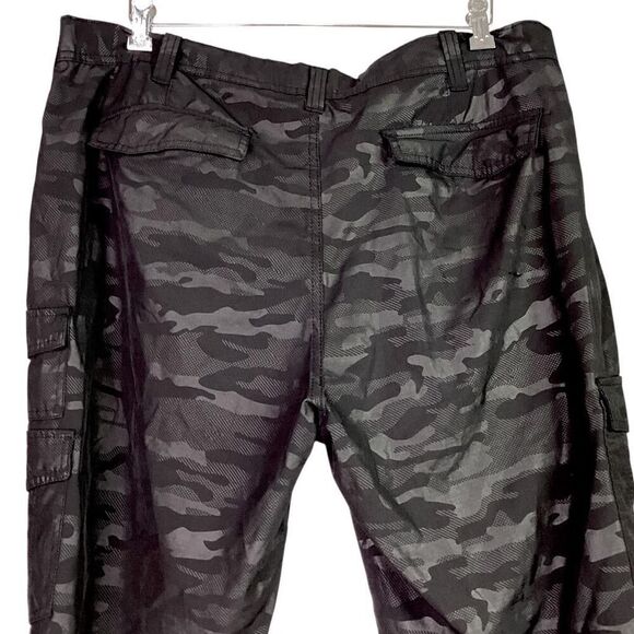 Iron Co Shorts Mens 38 Blackout Camo Stretch Performance Hybrid Cargo - Picture 9 of 11